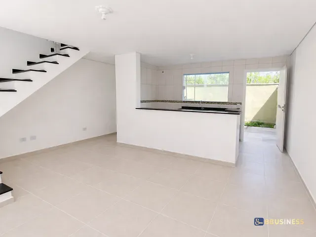 Sobrado 3 quartos e 2 banheiros, à venda, no bairro Maitinga em Bertioga