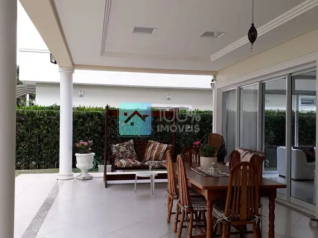 Sobrado com 270m² 4 quartos e 6 banheiros, à venda ou para alugar, no bairro Jardim Paraiba em Jacareí