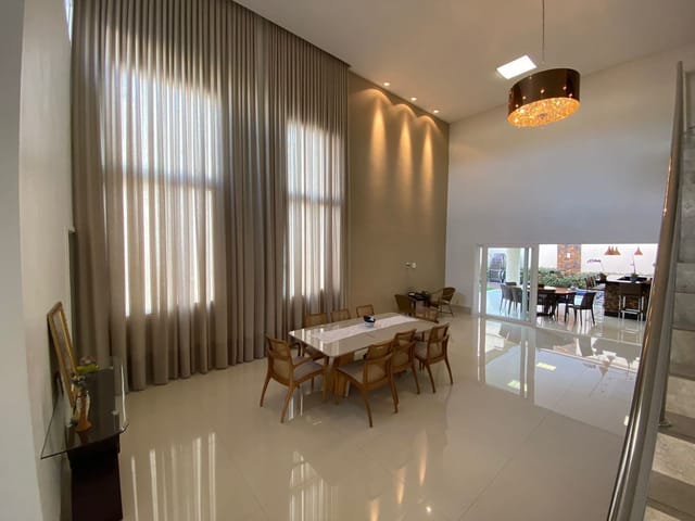 Foto do Sobrado - Sobrado com 5 suítes mobiliado para locação no condominio Alphaville Araguaia Goiânia GO. | Home Gyn Imóveis Ltda