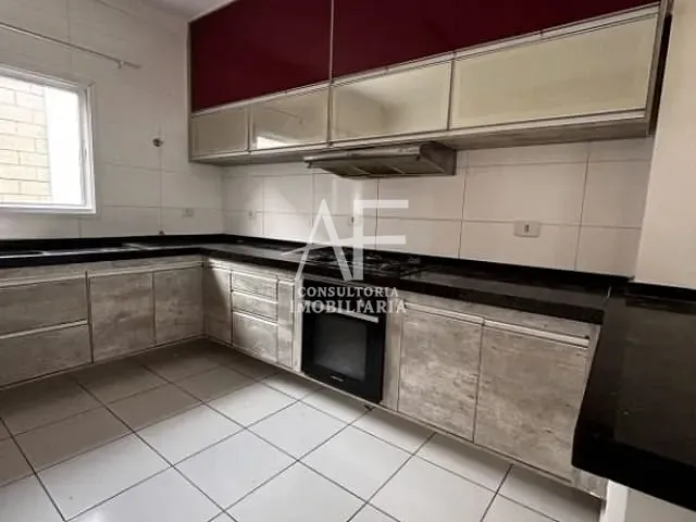 Sobrado com 225m² 3 quartos e 2 banheiros, à venda, no bairro Vila Areao em Taubaté