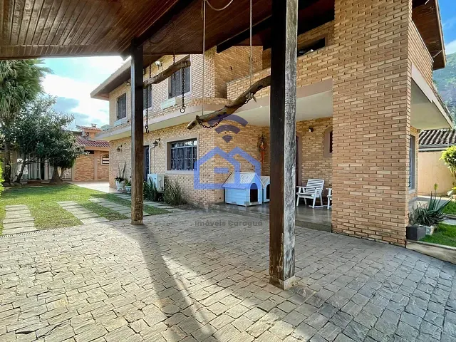 Sobrado com 957m² 10 quartos e 8 banheiros, à venda, no bairro Sumaré em Caraguatatuba