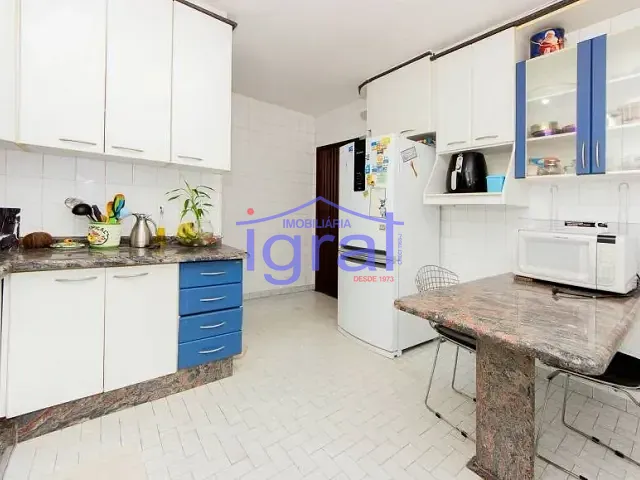 Sobrado com 279m² 3 quartos e 2 banheiros, à venda, no bairro Parque Jabaquara em São Paulo