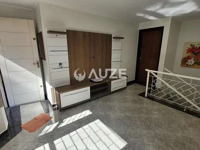 Sobrado com 136m² 3 quartos e 2 banheiros, à venda, no bairro Tingui em Curitiba