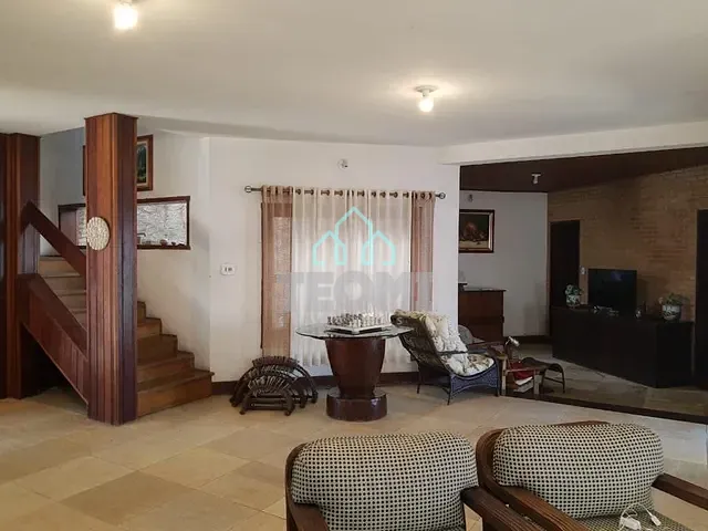Sobrado com 480m² 3 quartos e 5 banheiros, à venda, no bairro Jardim das Nações em Taubaté