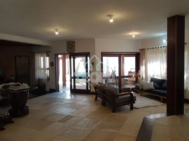 Sobrado com 480m² 3 quartos e 5 banheiros, à venda, no bairro Jardim das Nações em Taubaté