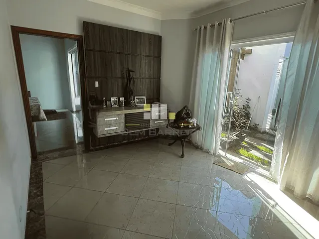 Sobrado com 250m² 4 quartos e 5 banheiros, à venda, no bairro Jardim Residencial Veccon em Sumaré