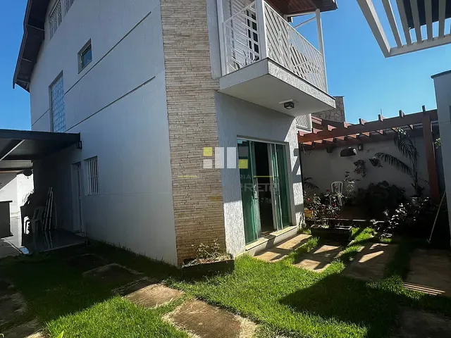 Sobrado com 250m² 4 quartos e 5 banheiros, à venda, no bairro Jardim Residencial Veccon em Sumaré