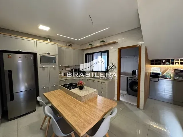 Sobrado com 278m² 3 quartos e 4 banheiros, à venda, no bairro Parque Amazônia em Goiânia