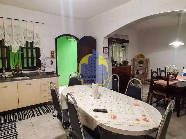 Sobrado com 260m² 3 quartos e 1 banheiro, à venda, no bairro Jardim D Abril em Osasco