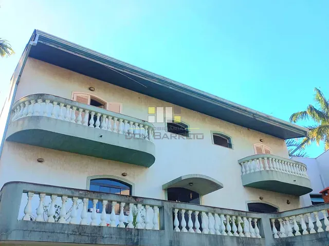 Sobrado com 413m² 3 quartos e 4 banheiros, à venda, no bairro Vila Santa Maria em Americana