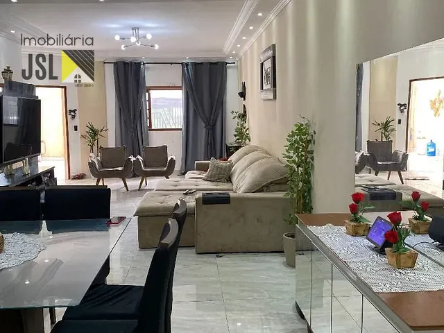 Sobrado com 175m² 4 quartos e 2 banheiros, à venda, no bairro Parque do Museu em Caçapava