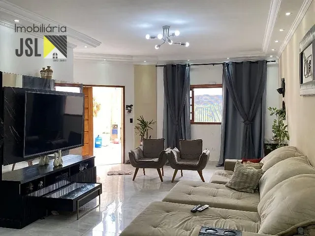 Sobrado com 175m² 4 quartos e 2 banheiros, à venda, no bairro Parque do Museu em Caçapava