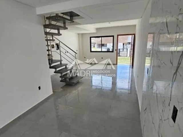 Sobrado com 100m² 2 quartos e 3 banheiros, à venda, no bairro Bela Vista em Palhoça