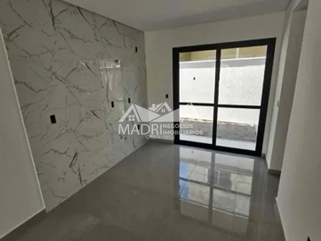 Sobrado com 100m² 2 quartos e 3 banheiros, à venda, no bairro Bela Vista em Palhoça