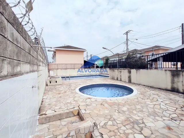 Sobrado com 98m² 3 quartos e 1 banheiro, à venda, no bairro Parque dos Ipês em São José Dos Campos