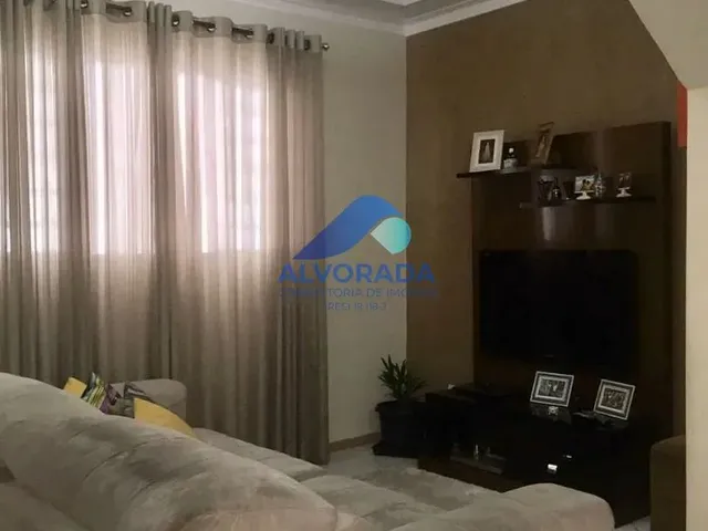 Sobrado com 98m² 3 quartos e 1 banheiro, à venda, no bairro Parque dos Ipês em São José Dos Campos