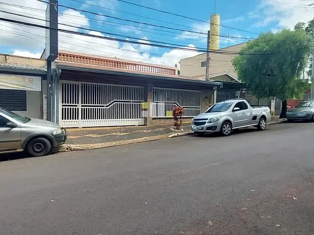 Sobrado com 265m² 5 quartos e 3 banheiros, à venda, no bairro Jardim São Carlos em Sumaré