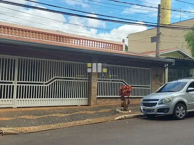 Sobrado com 265m² 5 quartos e 3 banheiros, à venda, no bairro Jardim São Carlos em Sumaré