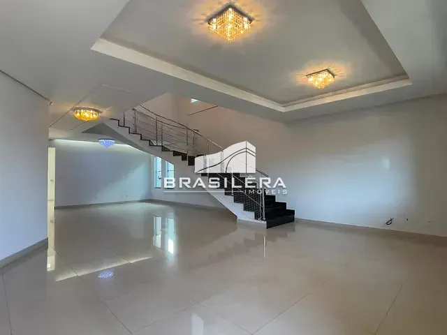 Sobrado com 370m² 4 quartos e 5 banheiros, à venda, no bairro Jardins Madri em Goiânia