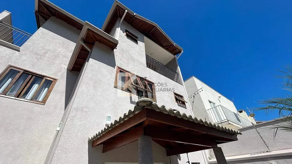 Sobrado, 3 quartos, 264 m² - Foto 1
