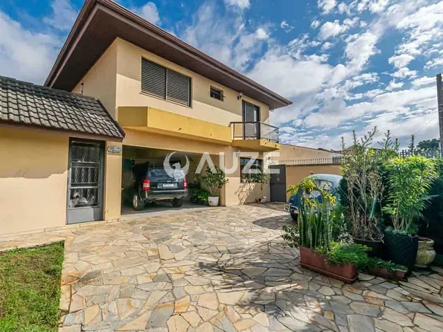 Sobrado com 179m² 3 quartos e 2 banheiros, à venda, no bairro Tarumã em Curitiba