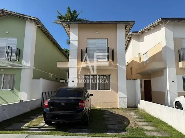 Sobrado com 125m² 3 quartos e 3 banheiros, à venda, no bairro Vila São Geraldo em Taubaté