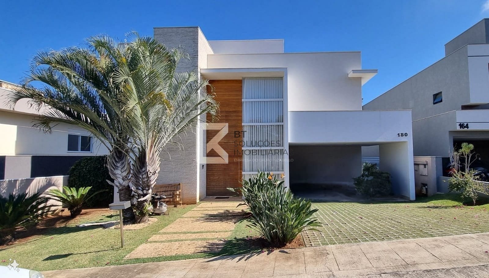 Sobrado, 5 quartos, 288 m² - Foto 2