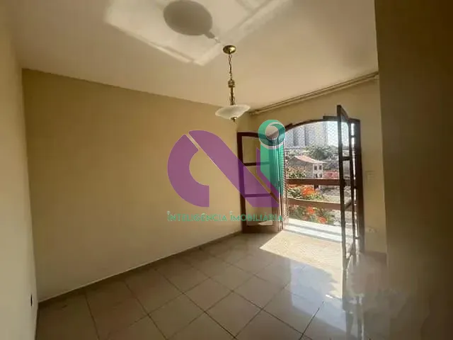 Sobrado com 200m² 4 quartos e 4 banheiros, à venda, no bairro Jaguaribe em Osasco