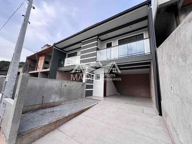 Sobrado com 125m² 2 quartos e 3 banheiros, à venda, no bairro Potecas em São José