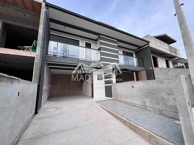 Sobrado com 125m² 2 quartos e 3 banheiros, à venda, no bairro Potecas em São José