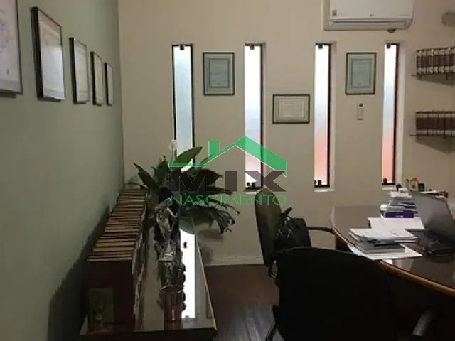 Casa com 110m² 6 quartos e 4 banheiros, à venda, no bairro Taboão em São Bernardo do Campo