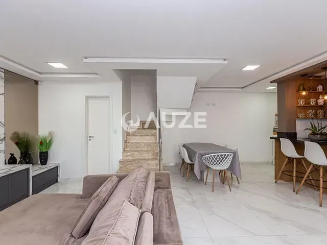 Sobrado com 141m² 3 quartos e 3 banheiros, à venda, no bairro Boqueirão em Curitiba