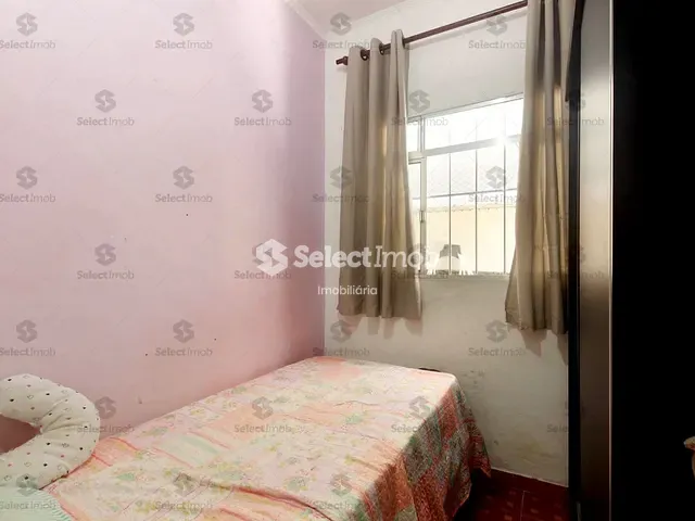 Sobrado com 313m² 3 quartos e 2 banheiros, à venda, no bairro Parque São Vicente em Mauá