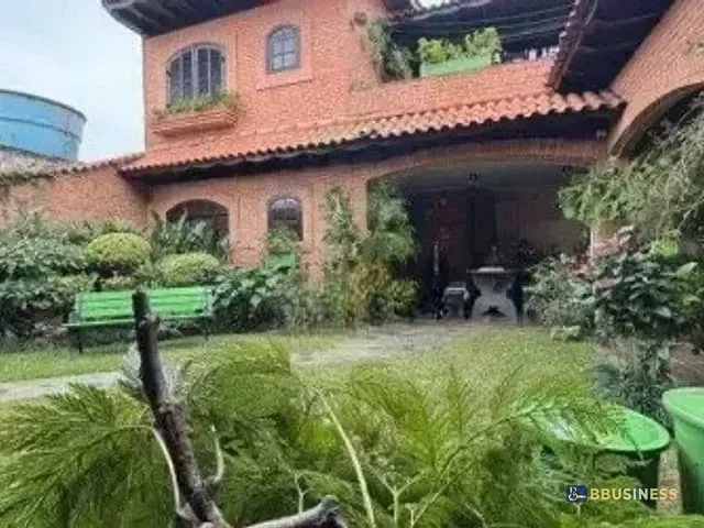 Sobrado 3 quartos e 2 banheiros, à venda, no bairro Osvaldo Cruz em São Caetano do Sul