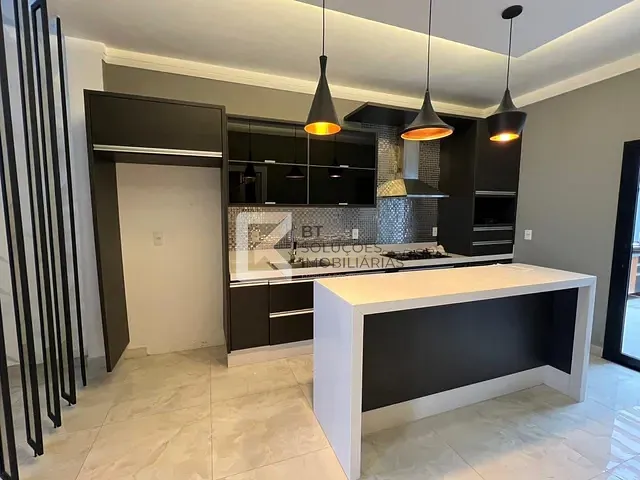 Sobrado com 150m² 2 quartos e 3 banheiros, à venda, no bairro Jardins do Império em Indaiatuba
