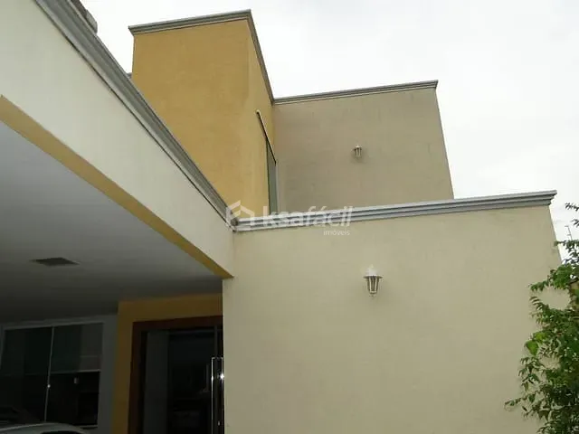 Sobrado com 300m² 3 quartos e 3 banheiros, à venda, no bairro Pioneiros em Campo Grande