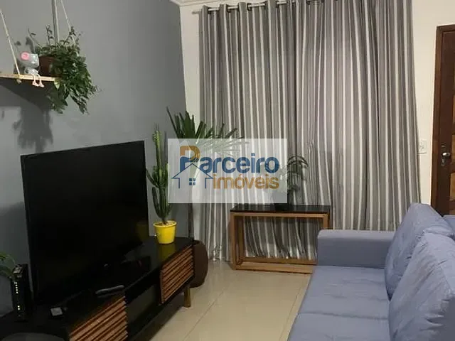 Casa com 50m² 3 quartos e 1 banheiro, à venda, no bairro Vila Paranaguá em São Paulo