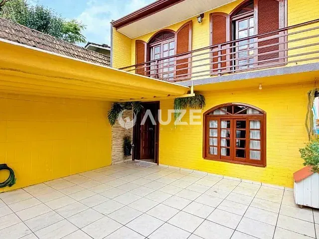 Sobrado com 145m² 3 quartos e 2 banheiros, à venda, no bairro Boa Vista em Curitiba