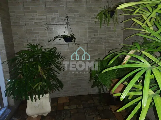 Sobrado com 250m² 3 quartos e 2 banheiros, à venda, no bairro Residencial Novo Horizonte em Taubaté