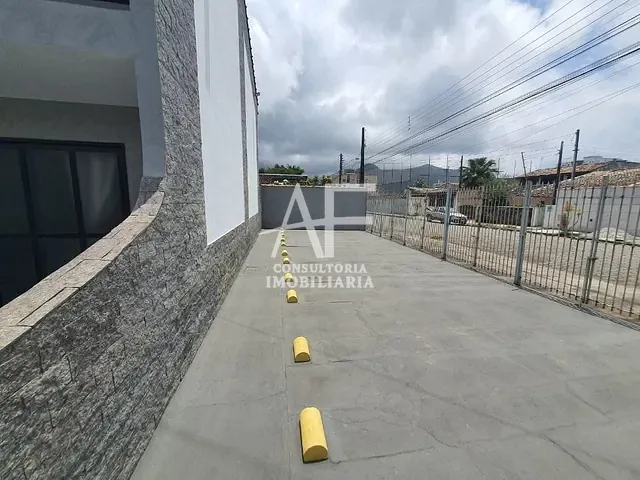 Sobrado com 60m² 2 quartos e 2 banheiros, à venda, no bairro Martim de Sá em Caraguatatuba