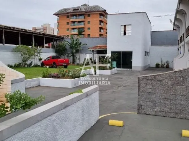 Sobrado com 60m² 2 quartos e 2 banheiros, à venda, no bairro Martim de Sá em Caraguatatuba