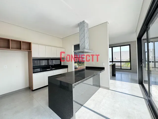 Sobrado com 364m² 4 quartos e 5 banheiros, à venda, no bairro Vila do Golf em Ribeirão Preto