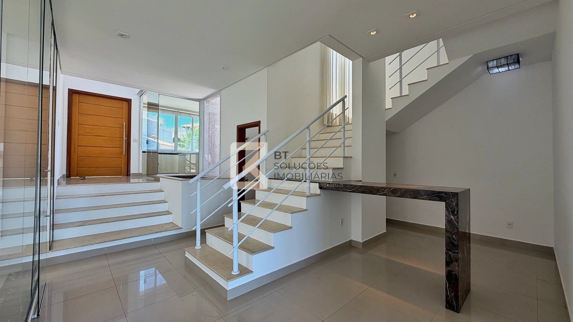 Sobrado, 3 quartos, 302 m² - Foto 4