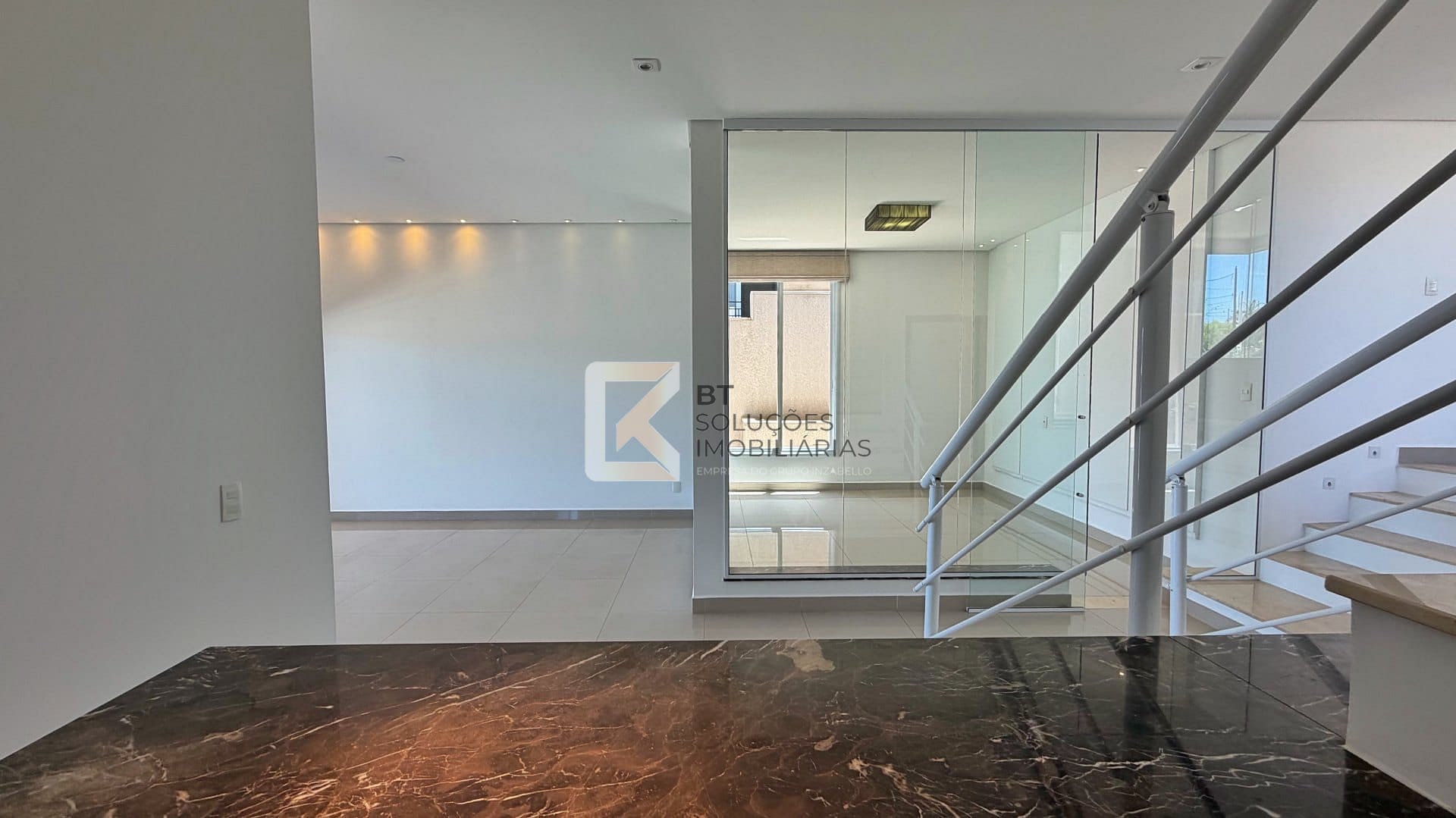 Sobrado, 3 quartos, 302 m² - Foto 7