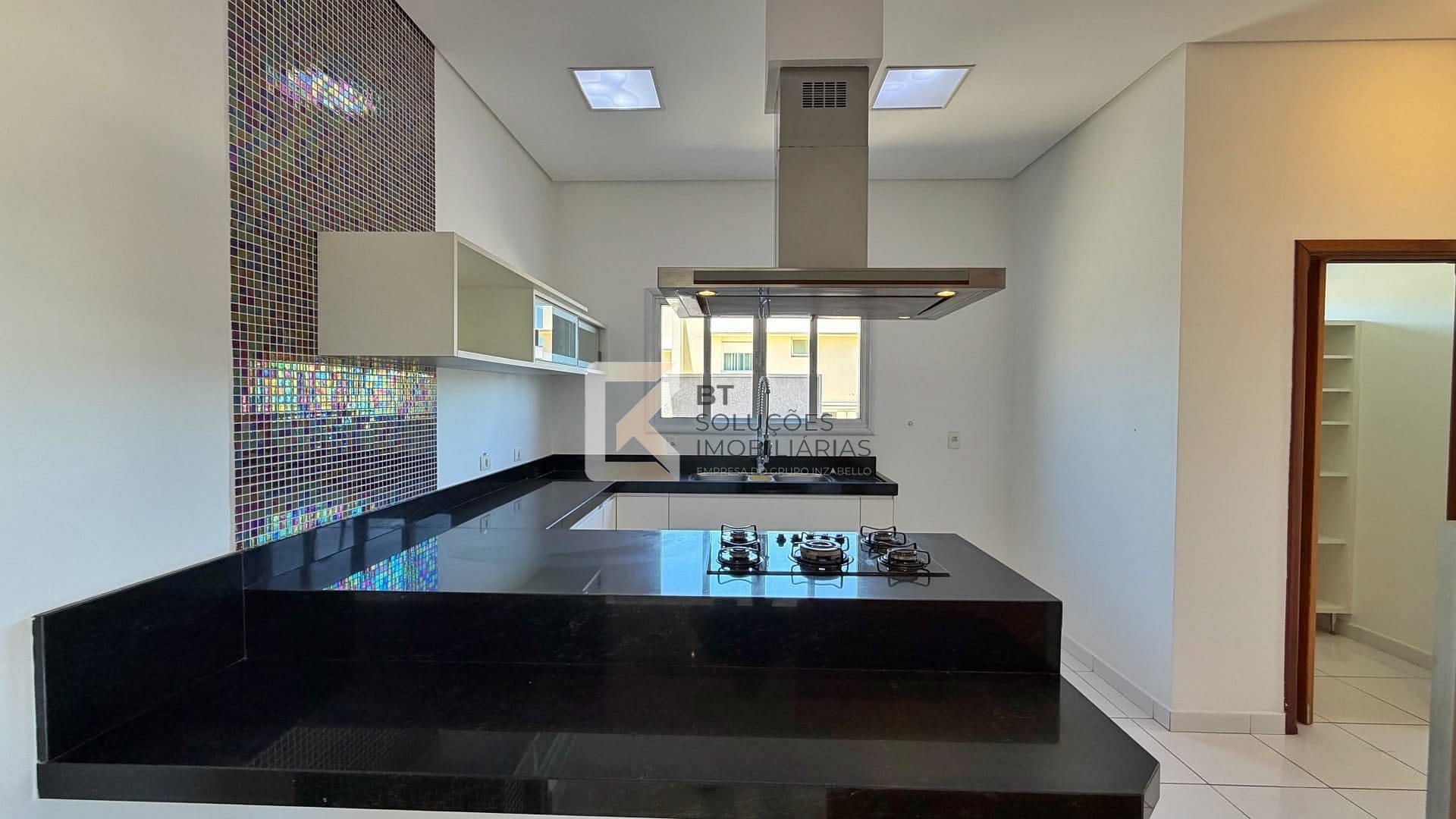 Sobrado, 3 quartos, 302 m² - Foto 9