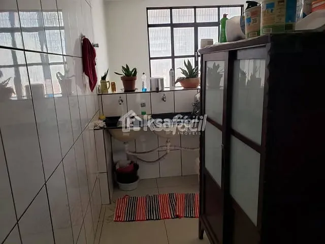 Sobrado com 360m², à venda, no bairro Universitário em Campo Grande
