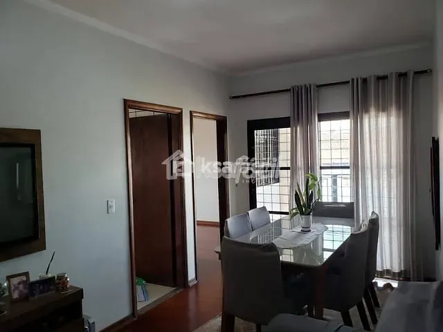 Sobrado com 360m², à venda, no bairro Universitário em Campo Grande