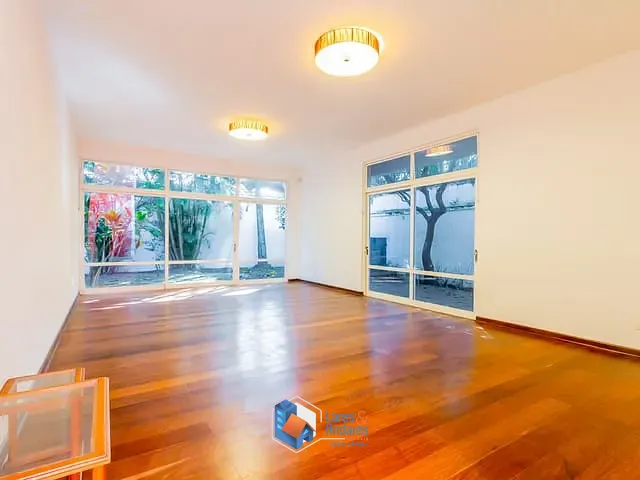 Sobrado com 617m² 6 quartos e 5 banheiros, à venda, no bairro Vila Ida em São Paulo