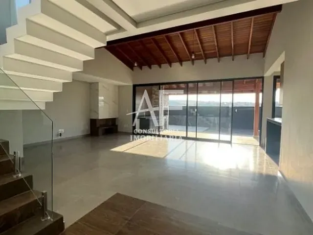 Sobrado com 312m² 3 quartos e 2 banheiros, à venda, no bairro Campos Elíseos em Taubaté