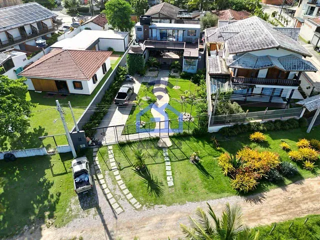 Sobrado com 495m² 3 quartos e 4 banheiros, à venda, no bairro Massaguaçu em Caraguatatuba